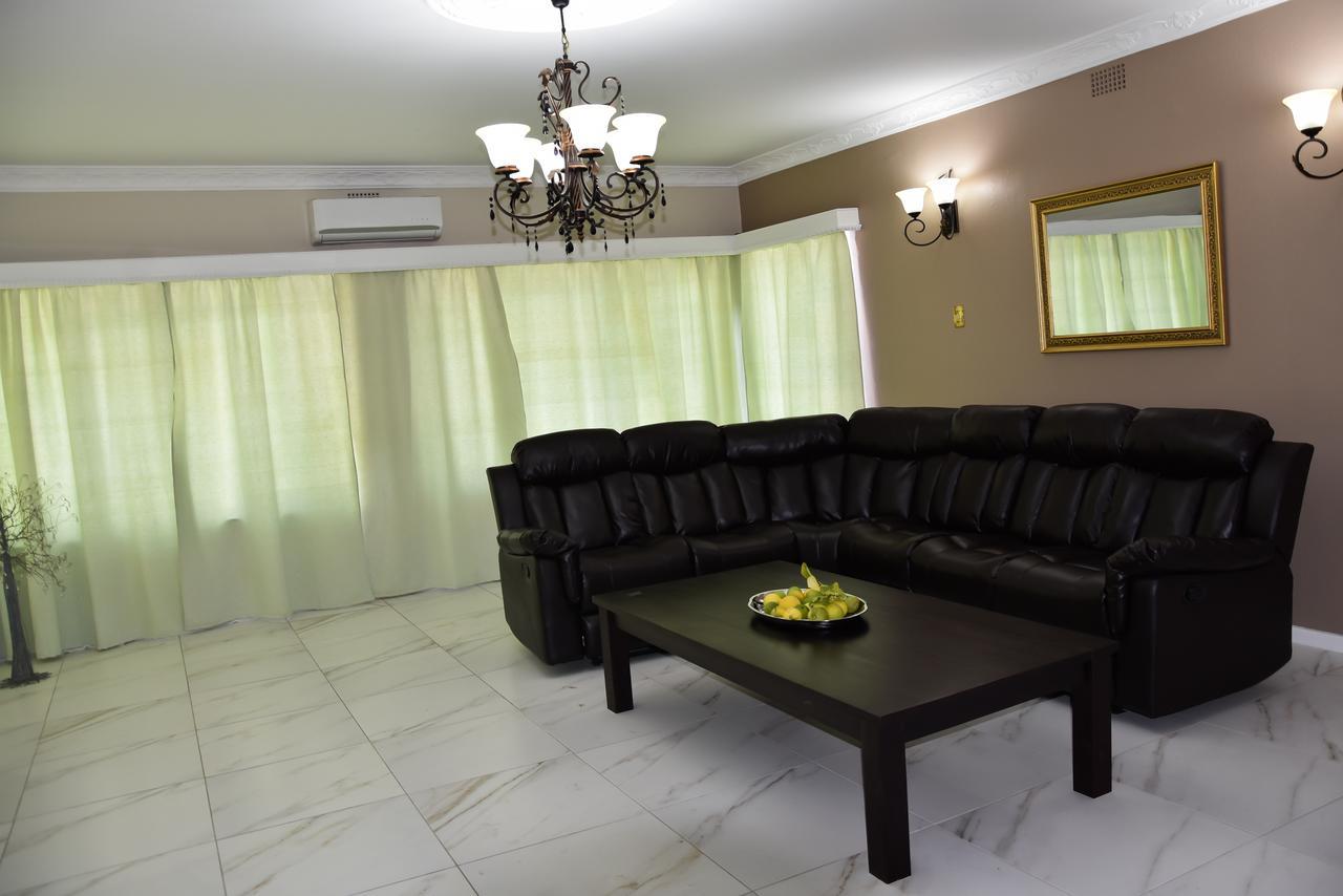 34Onlincoln Guesthouse Bellville Esterno foto