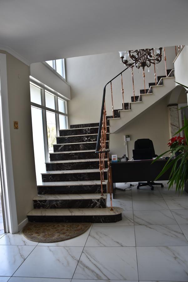 34Onlincoln Guesthouse Bellville Esterno foto