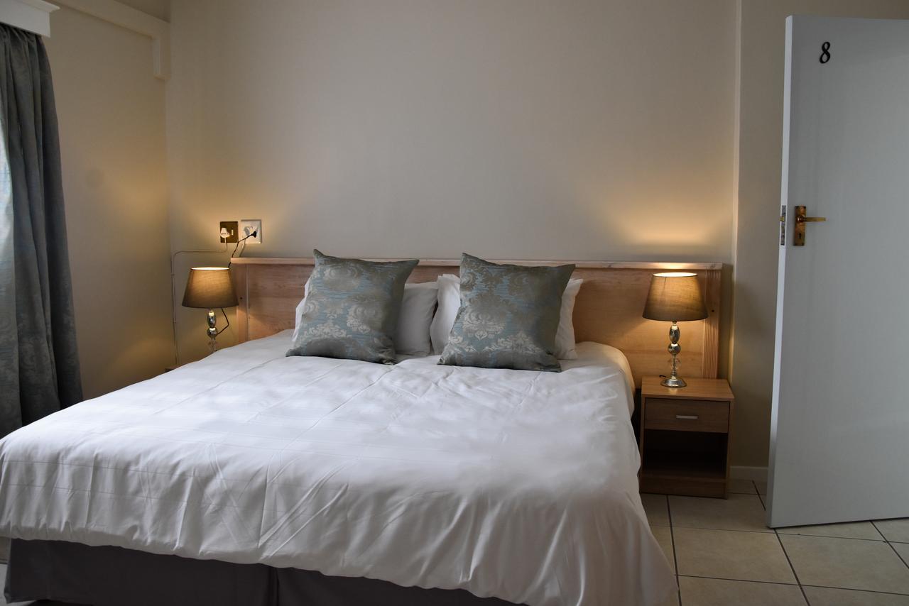 34Onlincoln Guesthouse Bellville Esterno foto